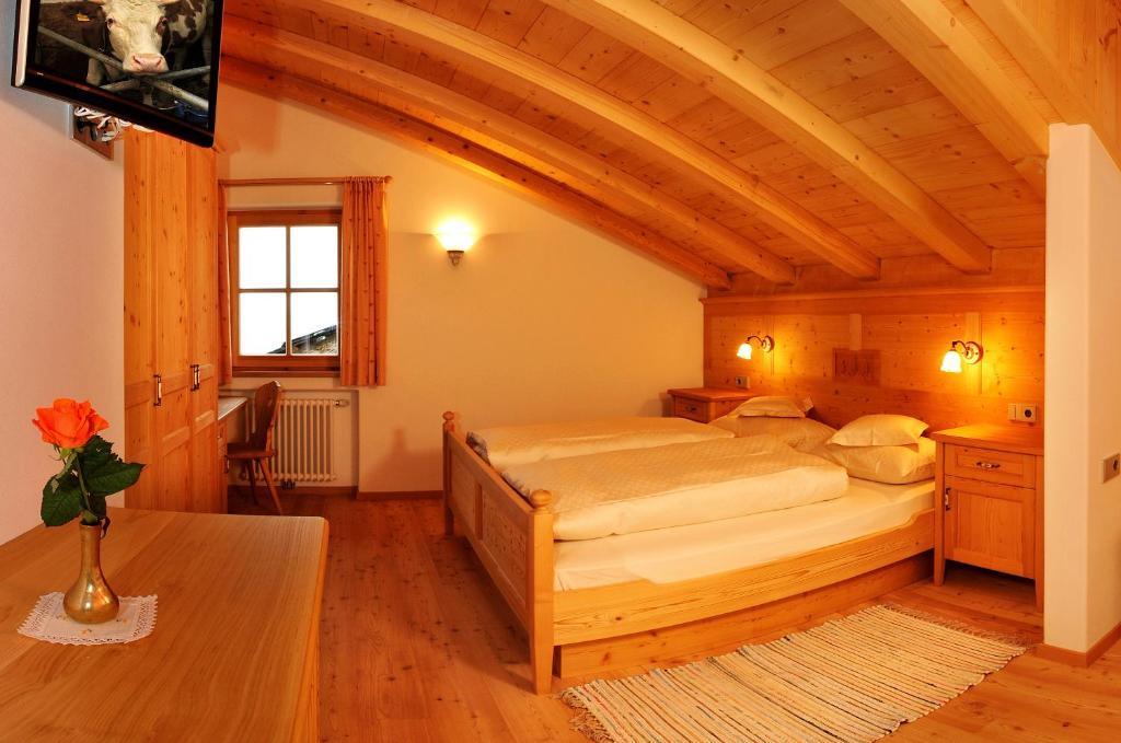 Agriturismo Maso Larciunei セルヴァ・ディ・ヴァル・ガルデーナ 部屋 写真